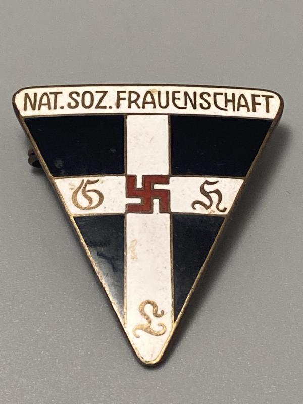 National Socialist Frauenschaft Enamel Members Badge RZM92