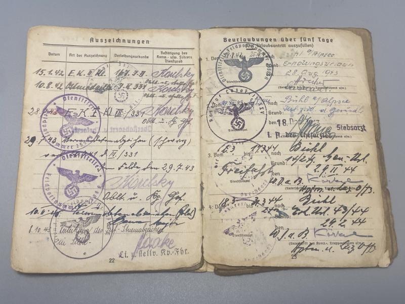 German Army Soldbuch Oberfeldwebel Helmut Schmidt Wound Badge in GOLD!