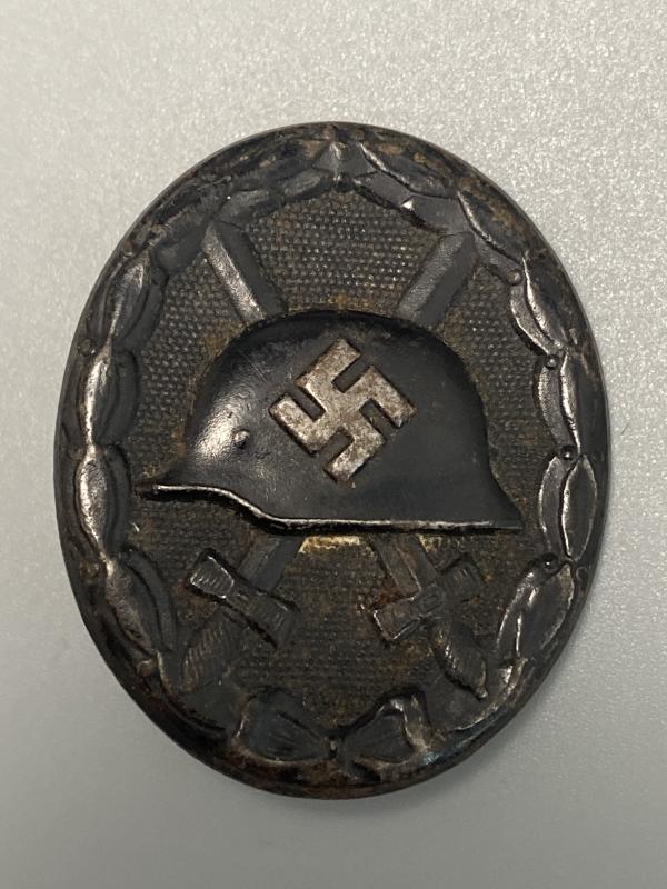Black Wound Badge Maker Marked 3 Wilhelm Deumer