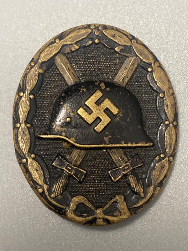 Early Black Wound Badge in Brass