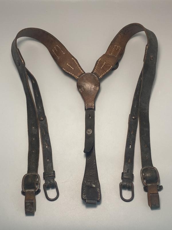 German Army Black Leather Y Straps Dated 1942