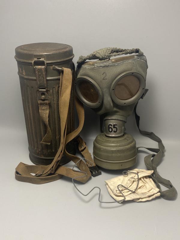 German Army GM30 Gas Mask With Tin