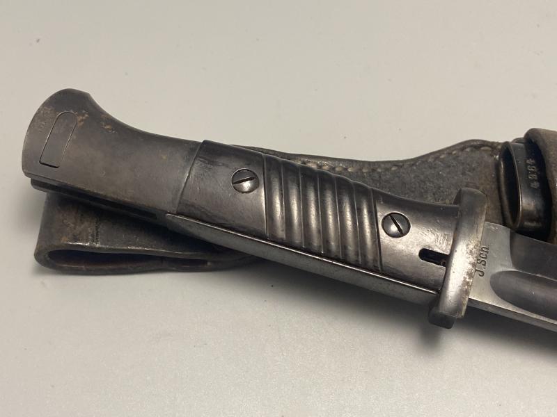 German K98k Bayonet Matching 4964 J.Sch 1940 With Frog