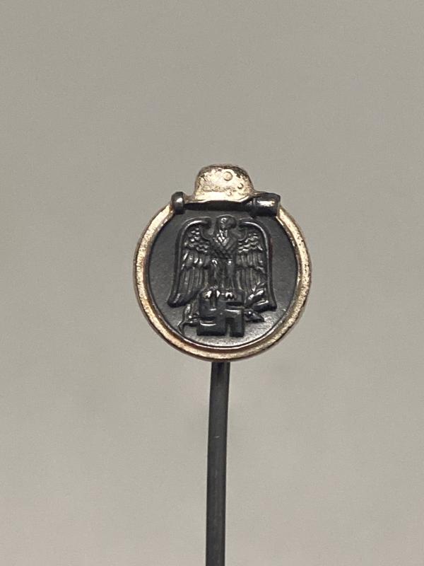 Eastern Front Campaign Medal Miniature Stick Pin
