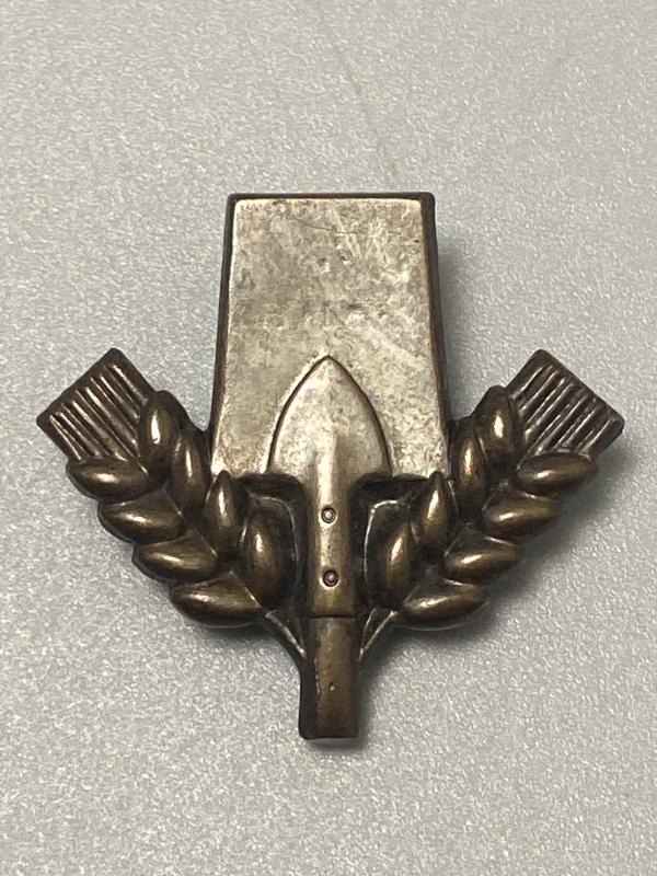 Third Reich VAD Members Badge Assmann