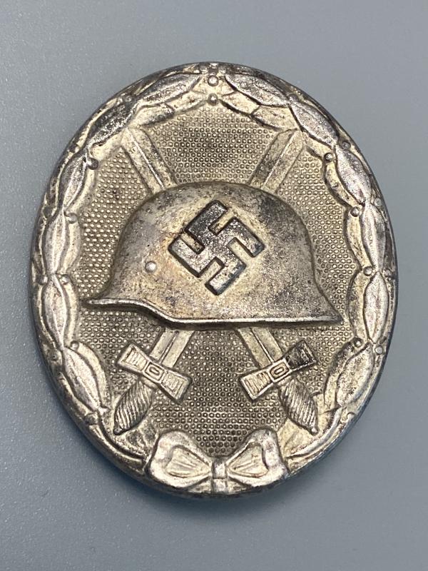 Silver Wound Badge MM107 Carl Wild