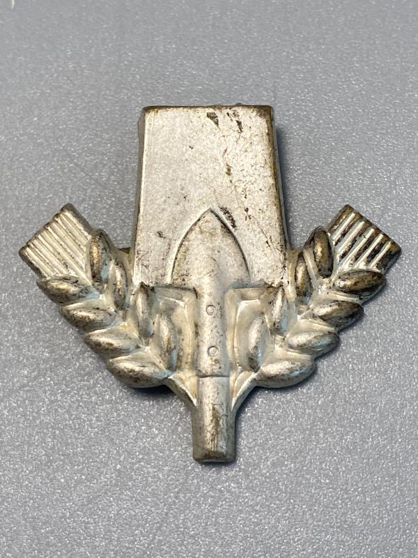 Third Reich VAD Volunteer Workers Badge Ges.Gesch Marked