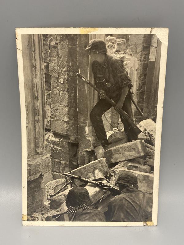 Waffen SS “Straßenkampf” Photo Postcard