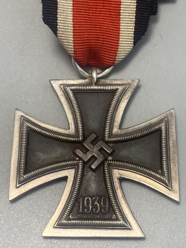 Iron Cross Second Class MM24 Arbeitsgemeinschaft D. Hanauer Plaketten