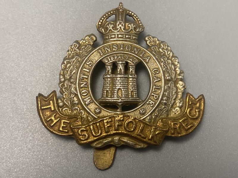 WW2 The Suffolk Regiment Cap Badge