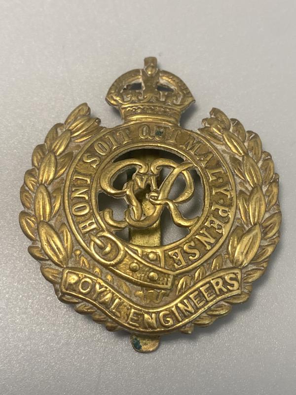 WW2 Royal Engineers Cap Badge