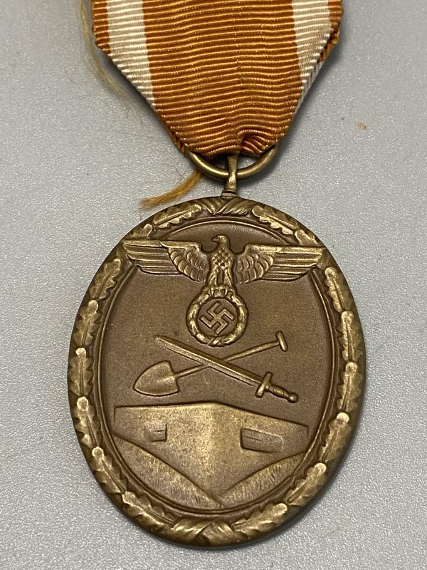 Early Brass Westwall Construction Medal