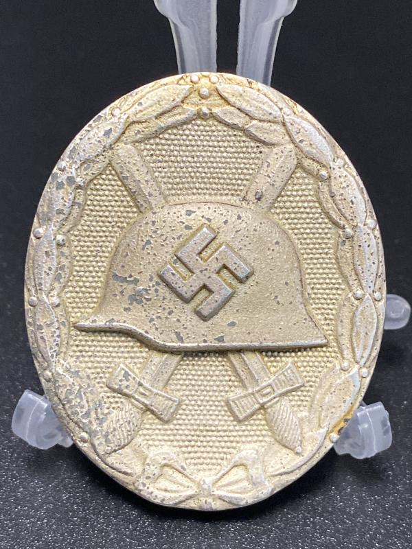 Silver Grade Wound Badge Maker Marked “100” Wachtler & Lange