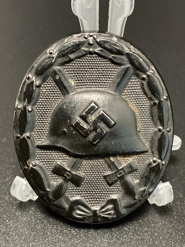 Black Grade Wound Badge Unmarked