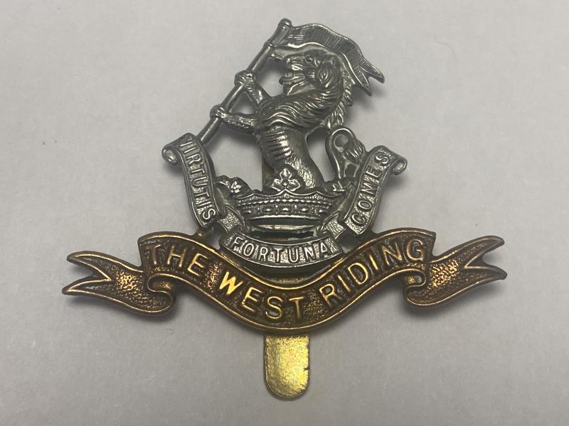 WW1/WW2 The West Riding Regiment Cap Badge