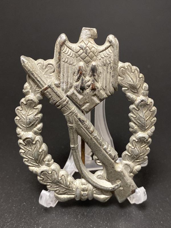 Silver Infantry Assault Badge Hollowback Shuco