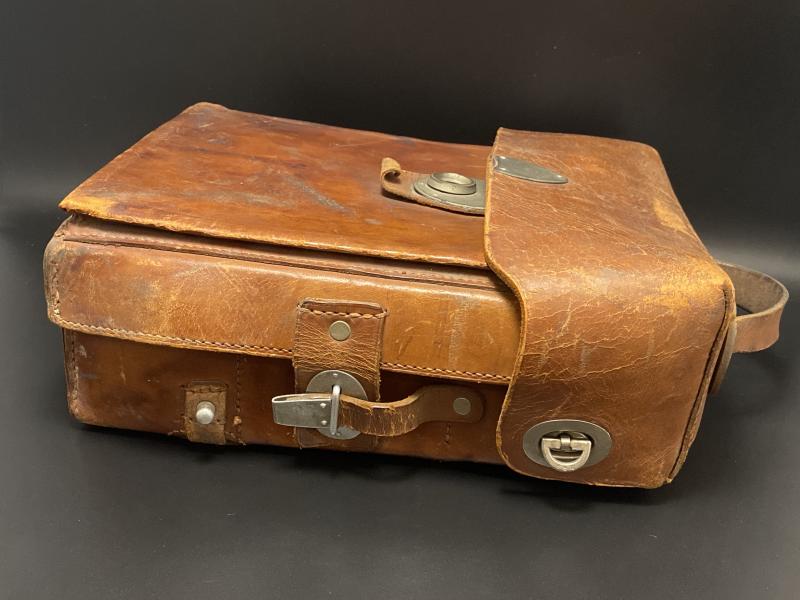 WW2 German Army Leather Medical Satchel dny40