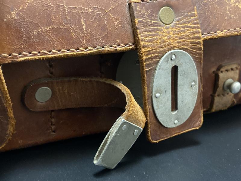 WW2 German Army Leather Medical Satchel dny40