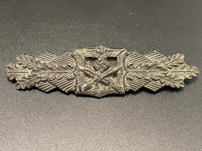 Bronze Close Combat Clasp Ground Find Fec.W.E.Peekhaus Type 2