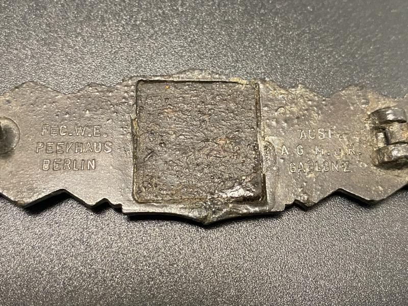 Bronze Close Combat Clasp Ground Find Fec.W.E.Peekhaus Type 2