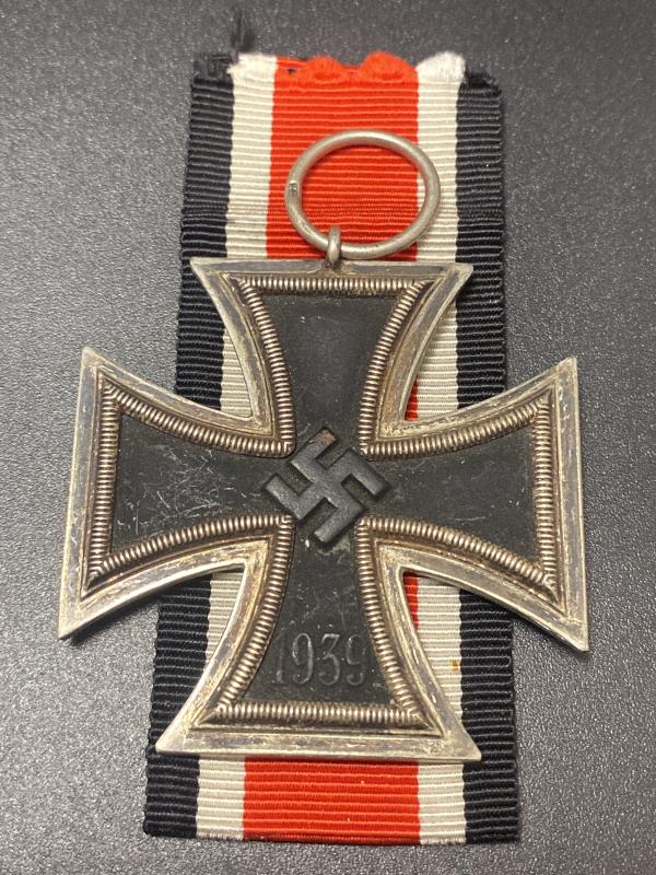 Iron Cross Second Class Maker Marked 27 Maria Schenkl