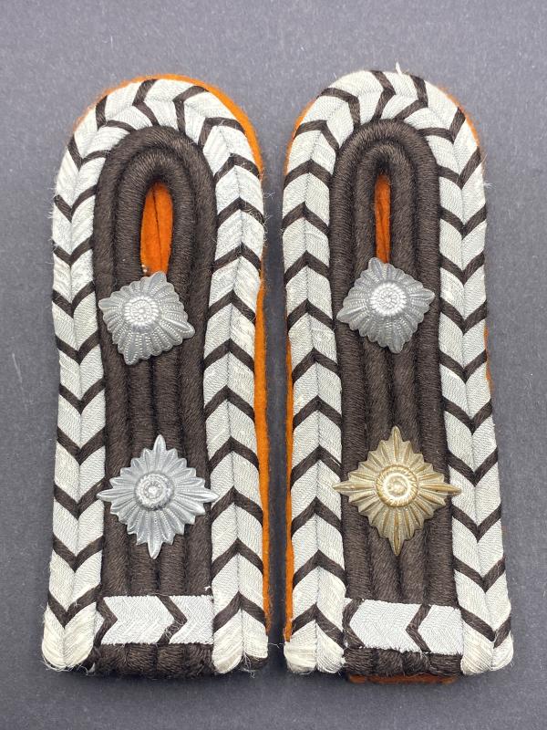 German Police Hauptwachtmeister Shoulder Boards