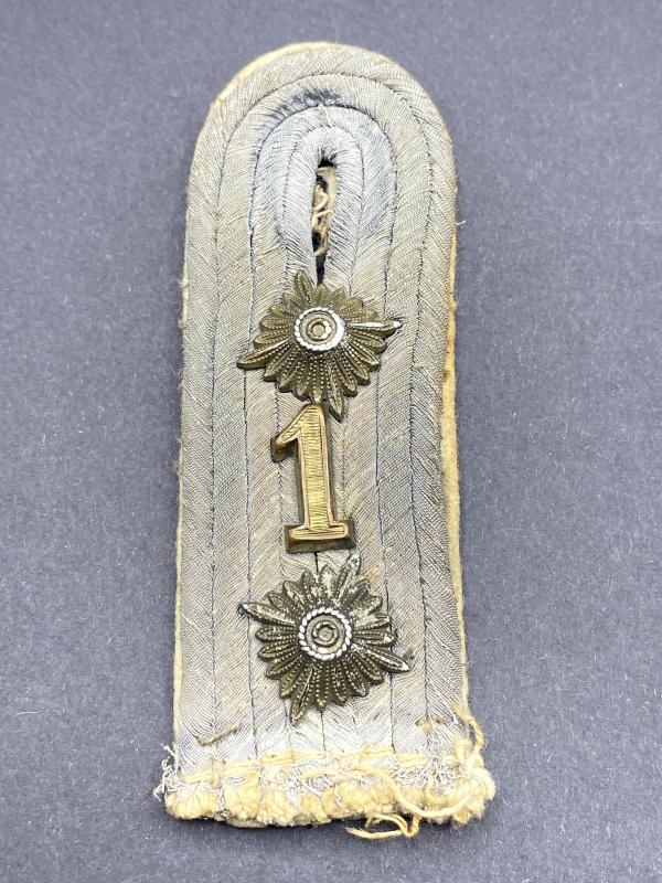 German Army Hauptmann (Captain) Shoulder Board 1st Infantry Regiment