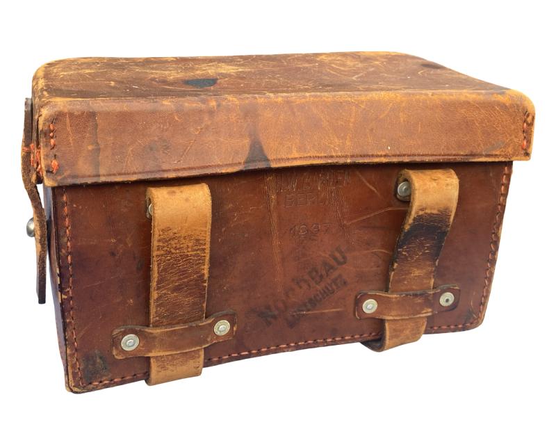 1937 Dated Luftschutz Medical Pouch