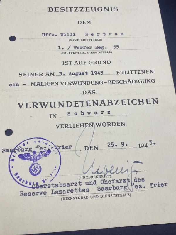 Verwundetenabzeichen in Schwarz Unteroffizier Willi Bertram 1./Werfer Reg.55