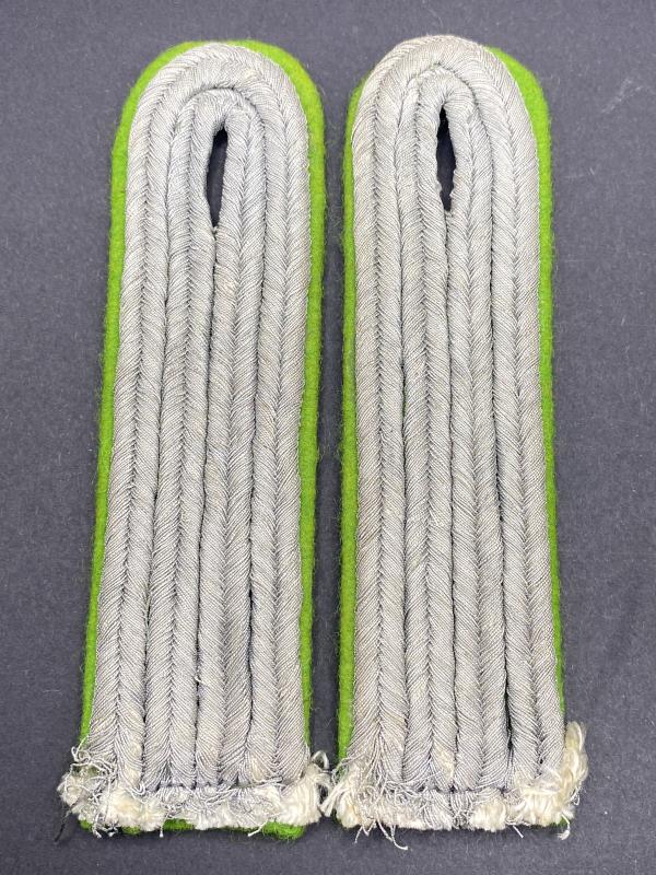 Panzer Grenadier Leutnant Shoulder Boards
