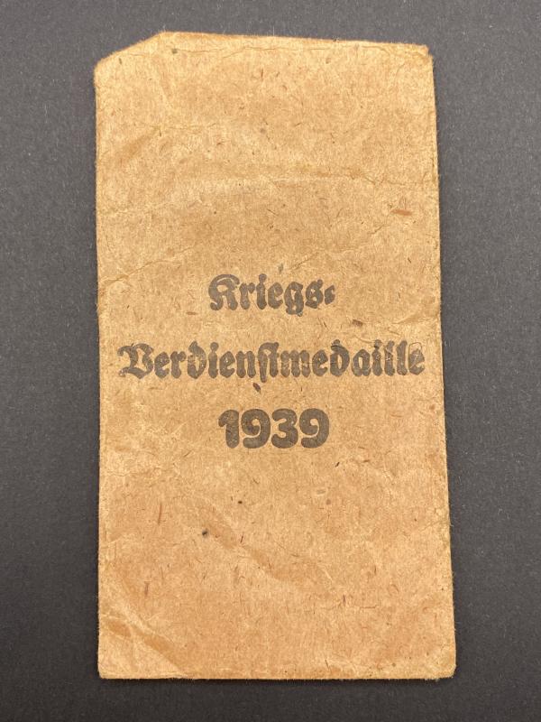 War Merit Medal 1939 Paper Packet Walter & Henlein