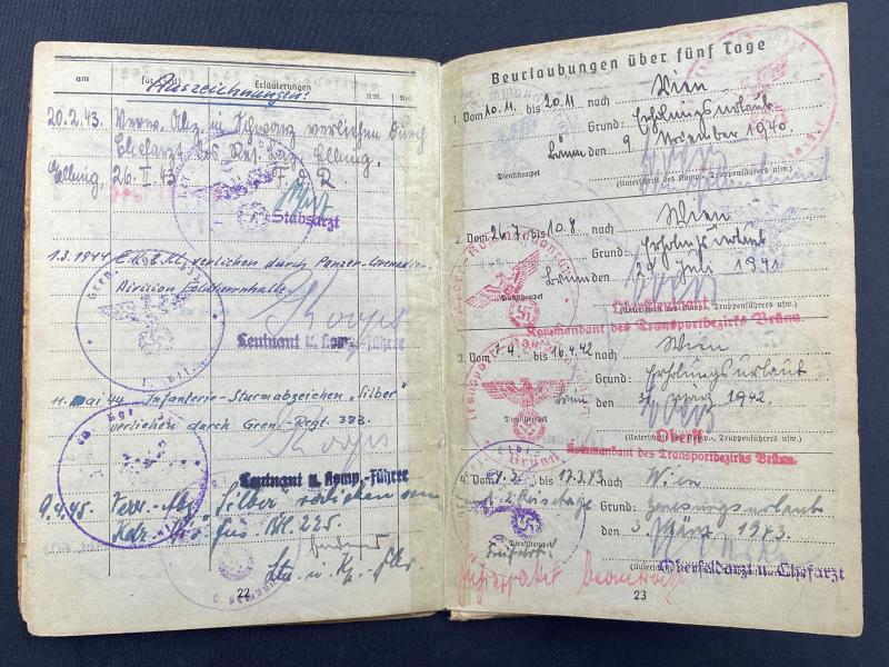 Large Grouping Unteroffizier Franz Pfundner Gren.Rgt.333