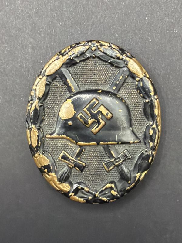 Black Wound Badge Unmarked