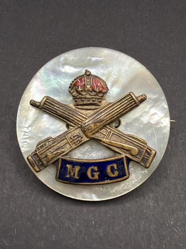 WW1 Machine Gun Corps Sweet Heart Badge