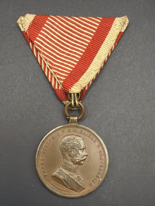 Bronze Grade WW1 Austrian Empire Franz Joseph Bravery Medal