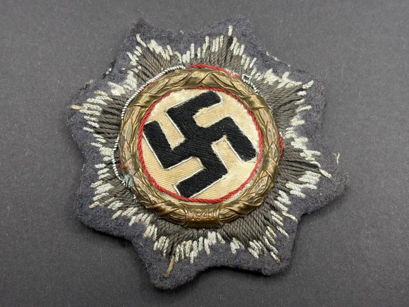 Uniform Removed Cloth German Cross in Gold Schmuck & Cie