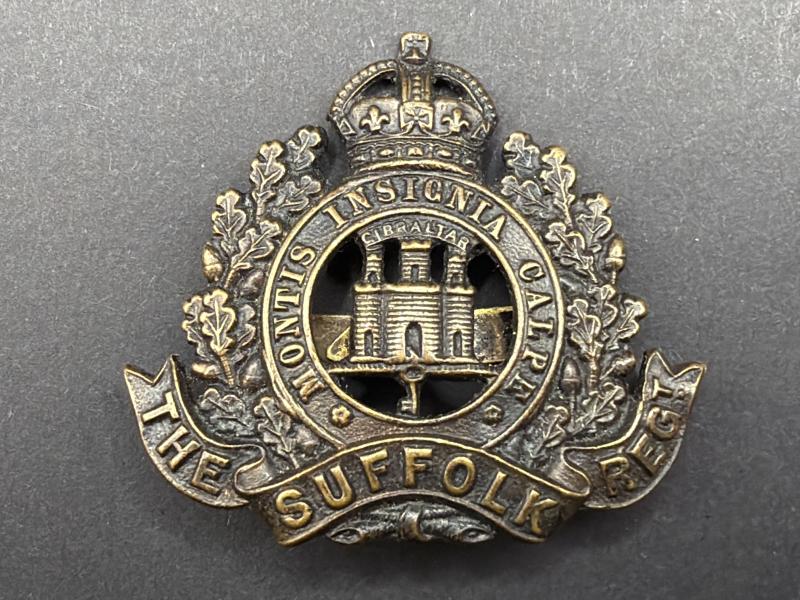 WW2 Suffolk Regiment Officers Bronze Cap Badge