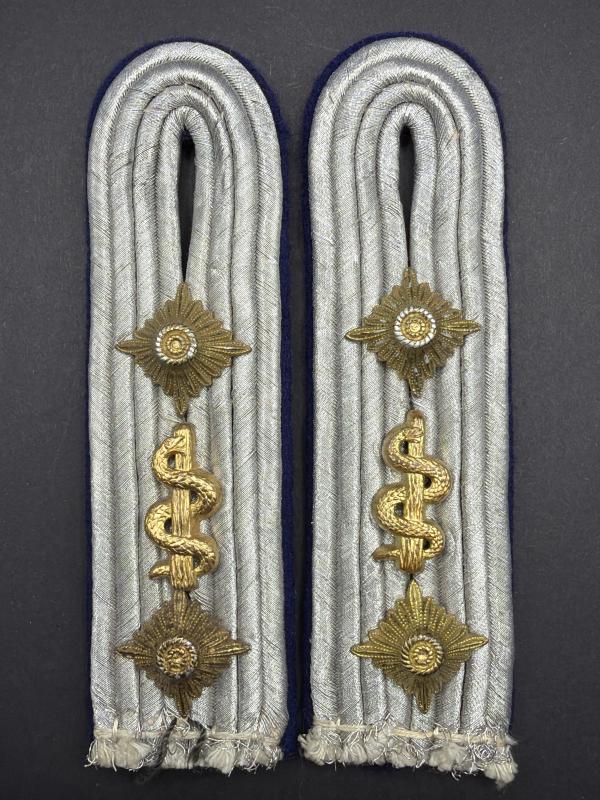 German Army Medical Captains Shoulder Boards