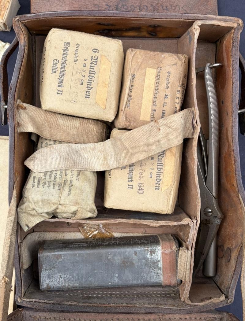 Deutsches Rotes Kreuz Officers Medical Satchel Bag With Contents