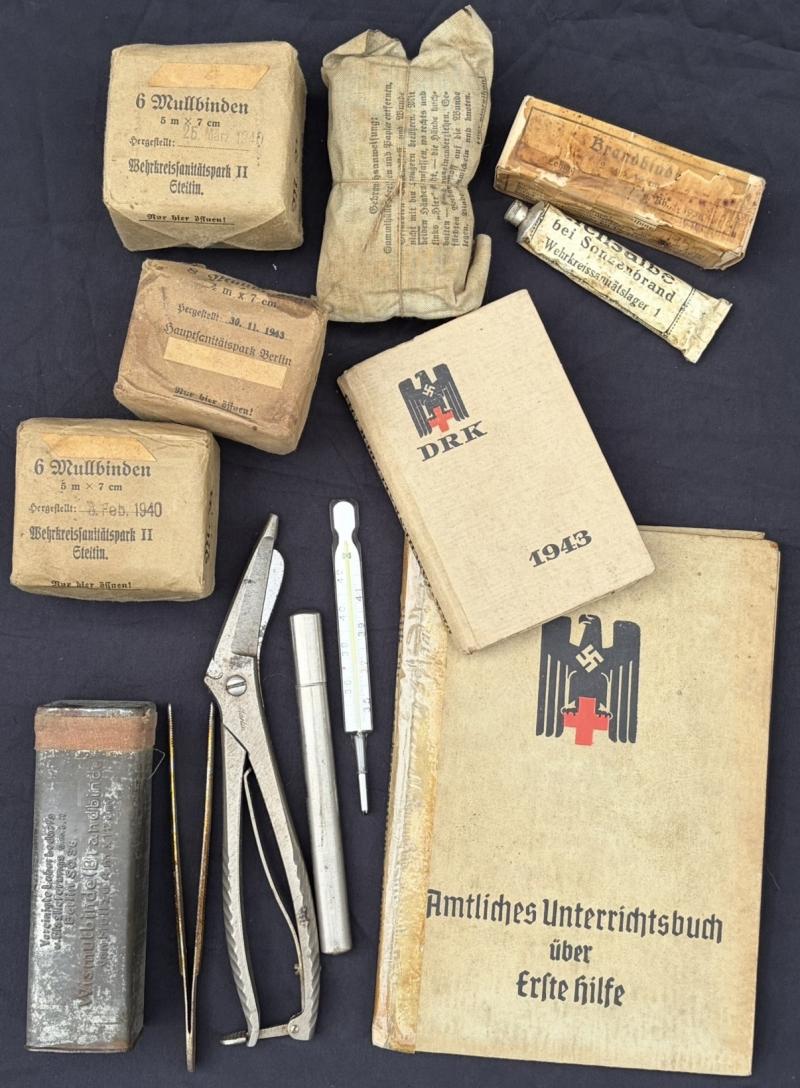 Deutsches Rotes Kreuz Officers Medical Satchel Bag With Contents