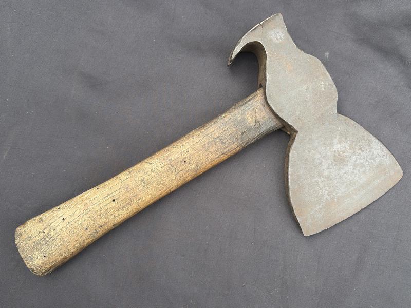 WW2 Period German Army Pioneer Hammer Axe