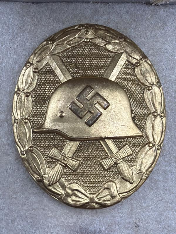 Gold Wound Badge & Box Hauptmunzamt Wein Wide Pin Variant