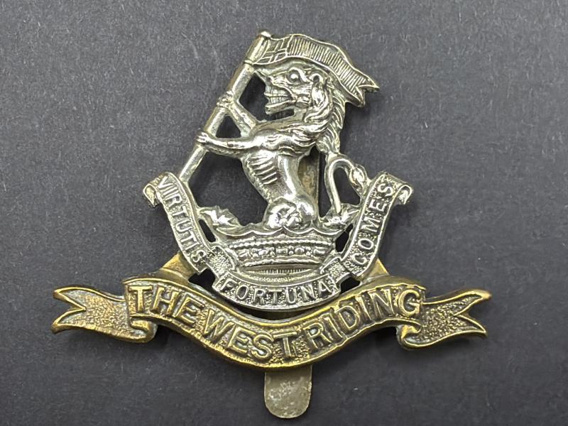 WW1 The West Riding Regiment Cap Badge