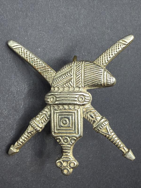 Sultan of Omans Land Forces Cap Badge