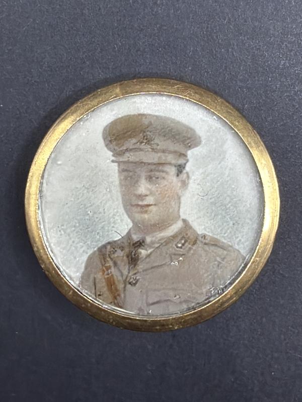 WW1 Royal Artillery Officer Rolled Gold Sweet Heart Badge