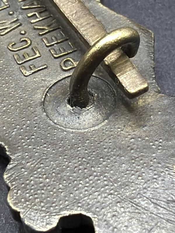 German Close Combat Clasp In Bronze A.G.M.u.K. Gablonz Type 1 Blue Backing Plate