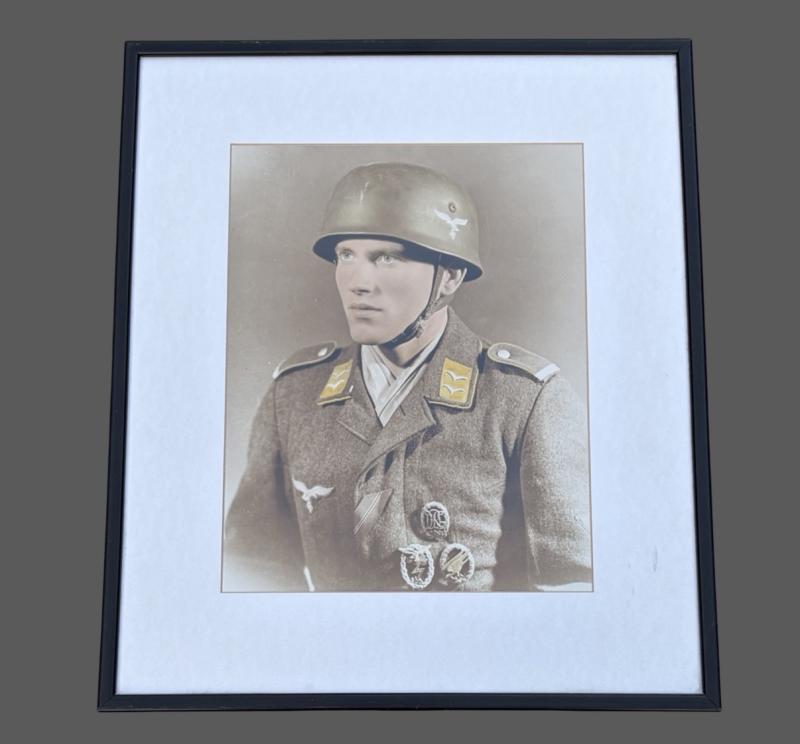 Superb Period Colour Print Fallshrimjäger Soldier With Awards