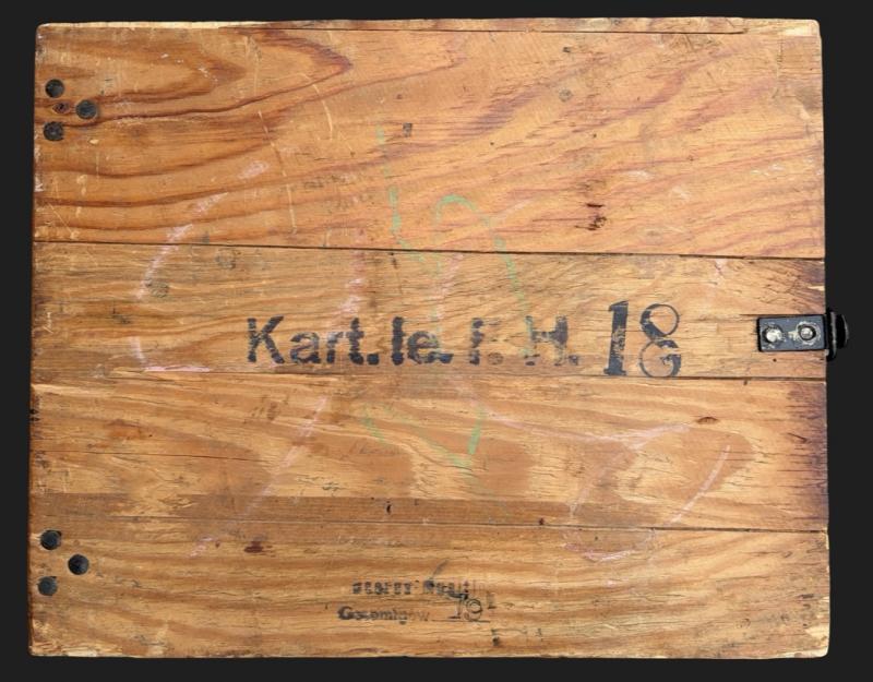 Late War Le.Lfh.18 10.5cm Field Howitzer Steel Shells & Box 1945 Dated