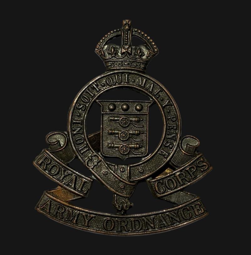 WW2 Royal Army Ordnance Corps Officers Bronze Cap Badge