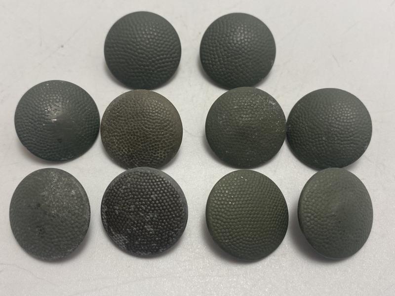 X10 German Army Green Painted Buttons